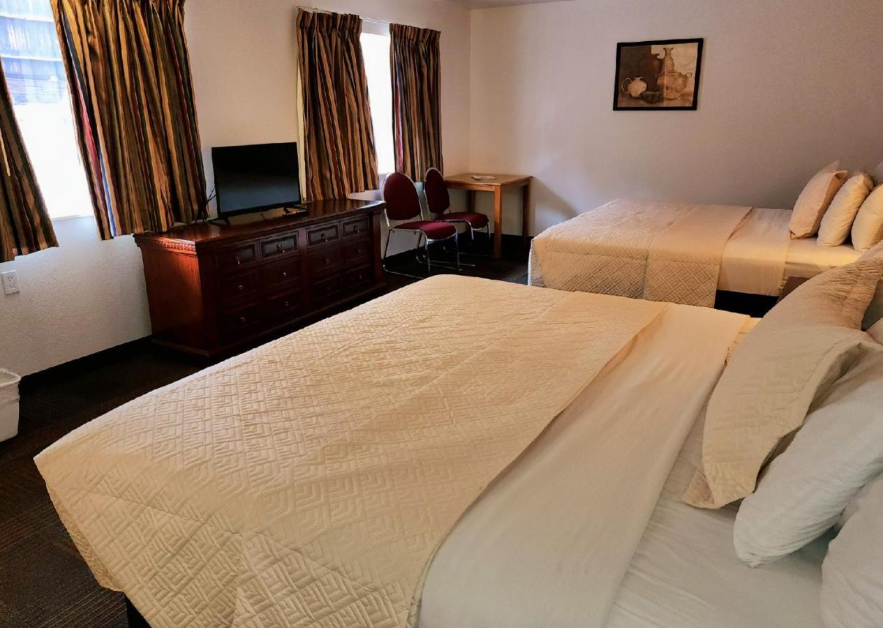 Silver Saddle Motel 马尼温泉 外观 照片