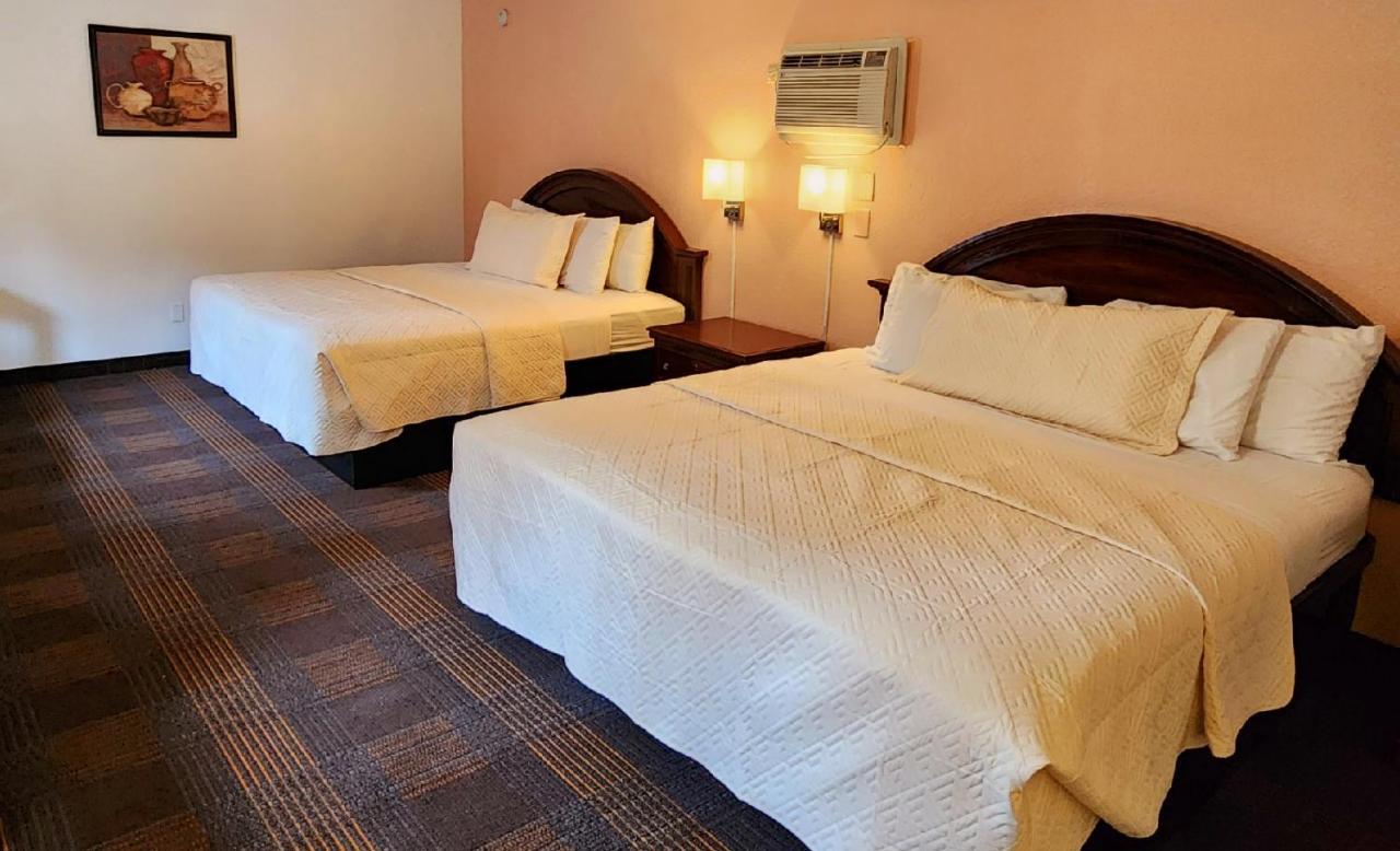Silver Saddle Motel 马尼温泉 外观 照片