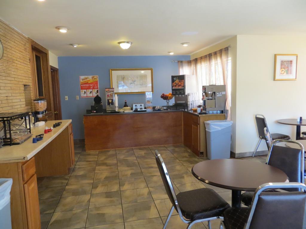 Silver Saddle Motel 马尼温泉 外观 照片