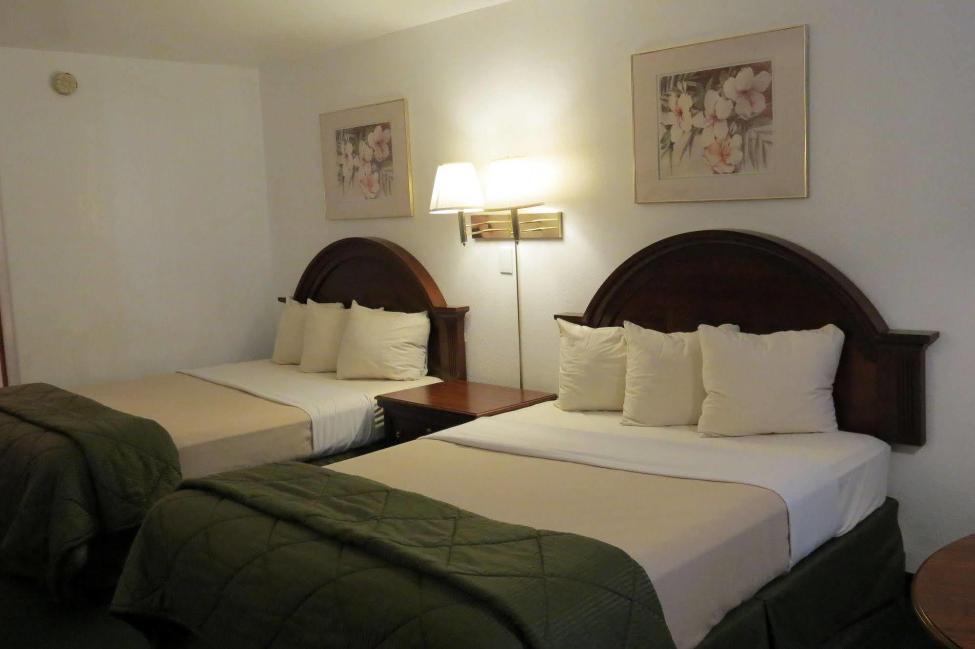 Silver Saddle Motel 马尼温泉 外观 照片